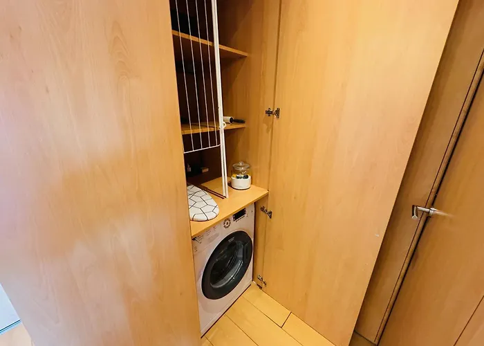 Rh - Opposite Mall, Metro, Balcony - Rh Living Апартаменти Бухарест