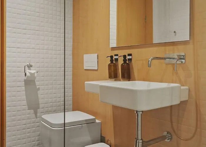 Rh - Opposite Mall, Metro, Balcony - Rh Living Апартаменти Бухарест