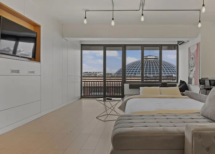 Апартаменти Rh - Opposite Mall, Metro, Balcony - Rh Living Бухарест