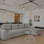 Апартаменти The Grand By Rh *