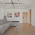 公寓 The Grand By Rh 布加勒斯特