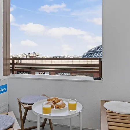 Modern With Balcony Opposite Mall Rh Living * Bucharest