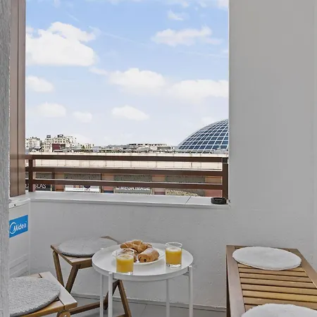 Modern With Balcony Opposite Mall Rh Living Bucharest