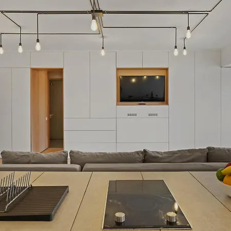 Apartment Rh - Opposite Mall, Metro, Balcony - Rh Living