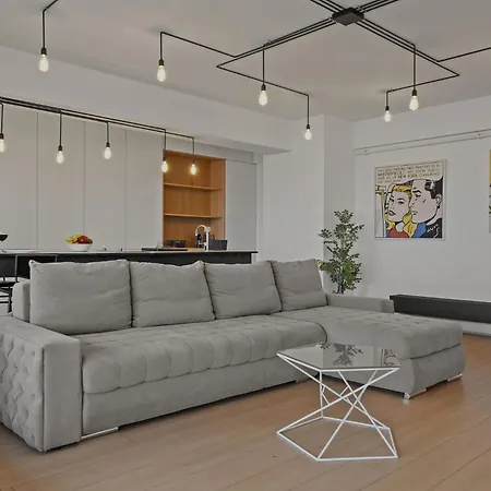 Apartment Rh - Opposite Mall, Metro, Balcony - Rh Living *