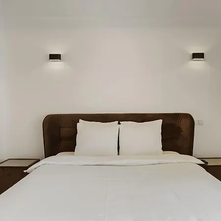 Modern With Balcony Opposite Mall Rh Living * Bucharest