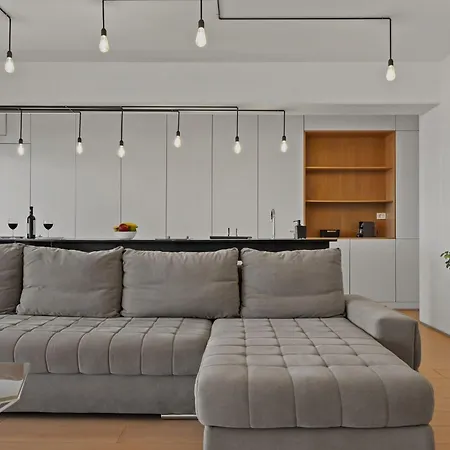 Modern With Balcony Opposite Mall Rh Living Apartment Bucharest