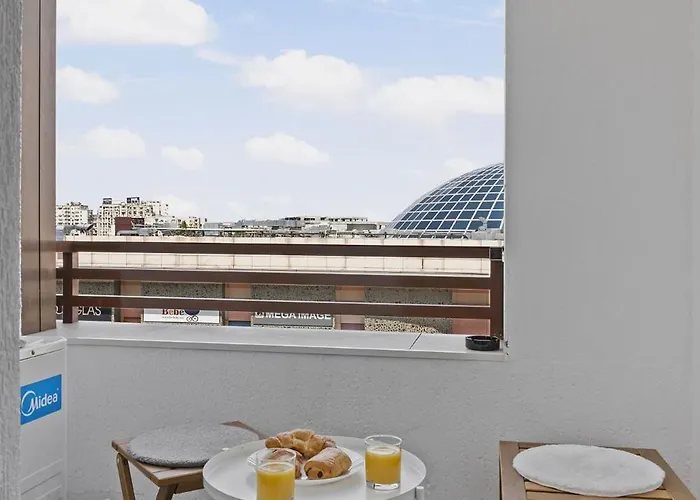 Rh - Opposite Mall, Metro, Balcony - Rh Living ブカレスト